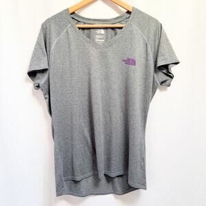 The North Face V Neck T-Shirt Short Sleeves Lightweight Gray Women sz Large